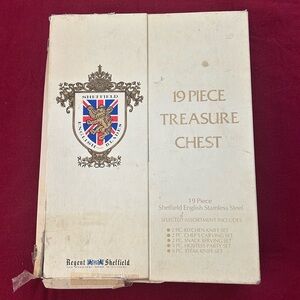 VTG Regent Sheffield 19* Piece Treasure Chest